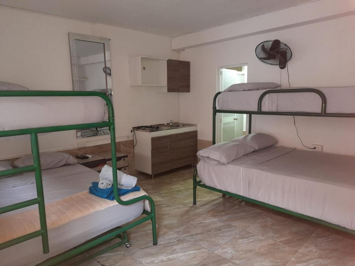 Alborada Hostel B&B Санта-Марта Экстерьер фото